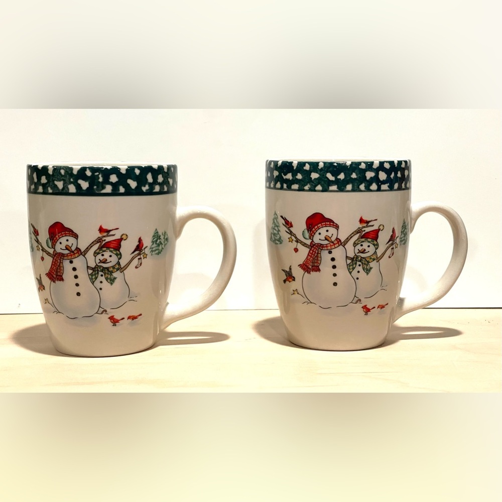 THOMPSON POTTERY Winterland Green Festive Snowman Mugs - Set of 2